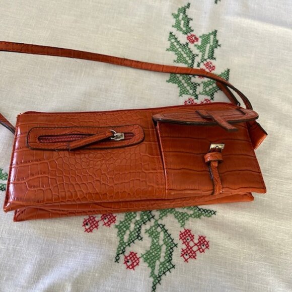 Rusty Orange Faux Alligator/Croc clutch Purse - Picture 1 of 4